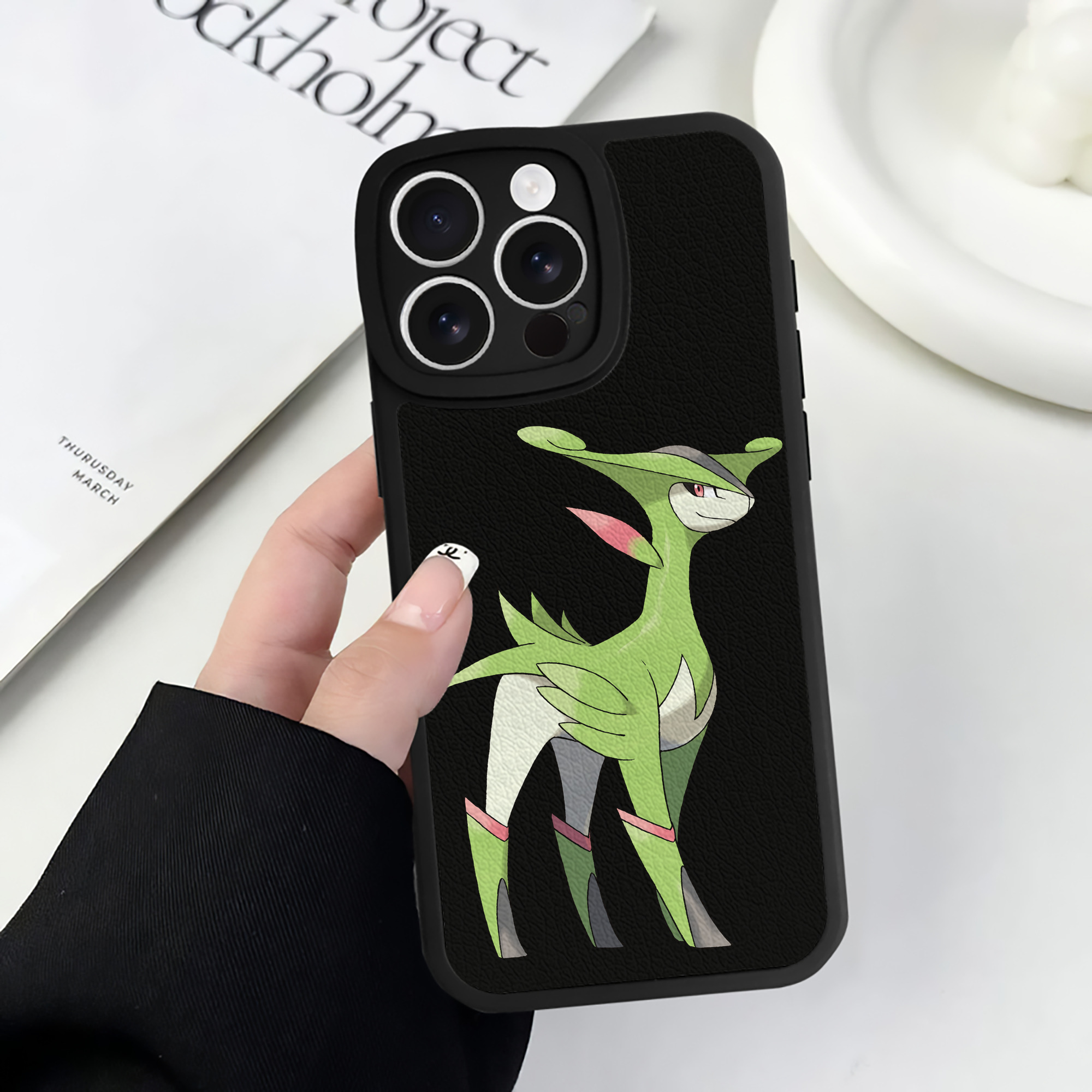 （画像用） ポケットモンスター Pokémon 【iPhone 16シリーズ対応】シリコンスマホケース（レザー調） 材質：シリコン